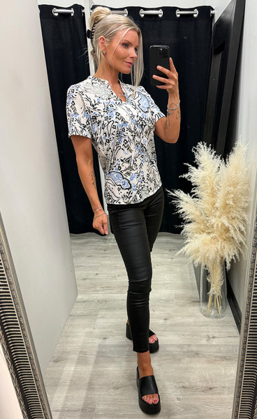Seen tee 9 - femi bouquet gray morn
