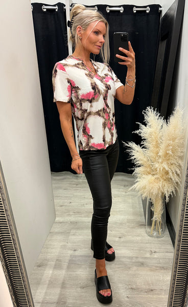 Seen tee 9 - marble honeysuckle