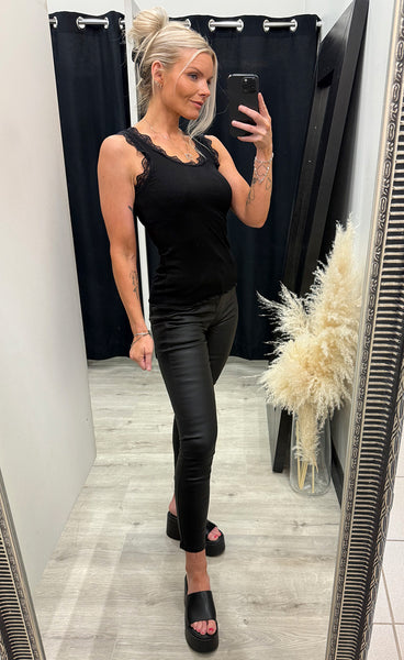 FREEQUENT Balace top - black
