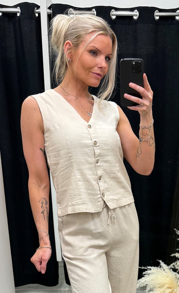 Falakka waistcoat 2 - sand