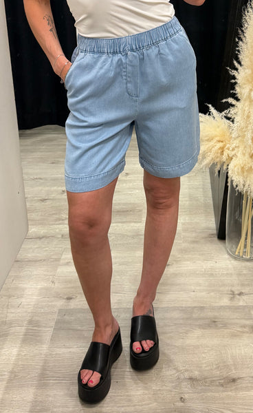 Christa shorts - light blue denim