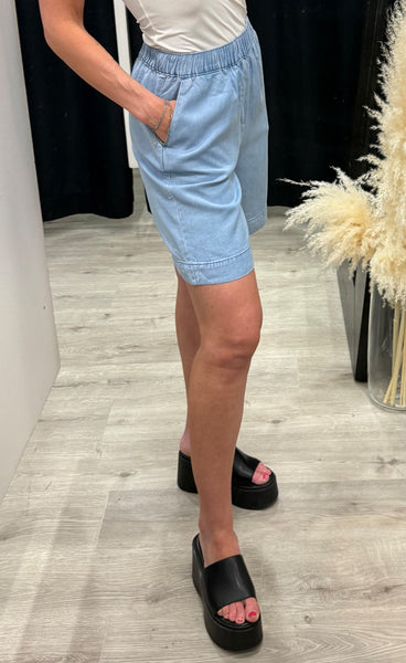 Christa shorts - light blue denim