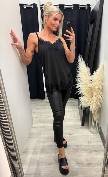 FREEQUENT Bicco slit top - black