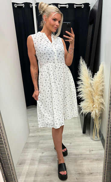 Bobbi dress 5 - cream brown blue floral