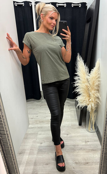 Dalia tee 3 - smokey olive