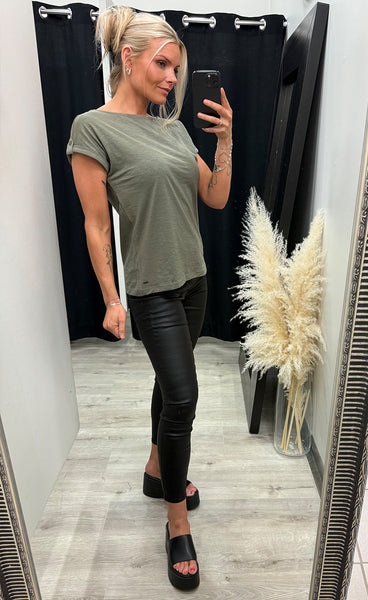 Dalia tee 3 - smokey olive