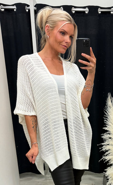 Anaclara poncho 1 - whisper white