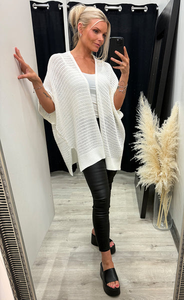 Anaclara poncho 1 - whisper white