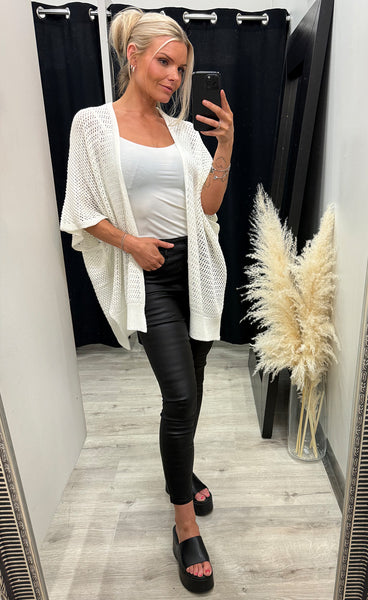 Anaclara poncho 1 - whisper white