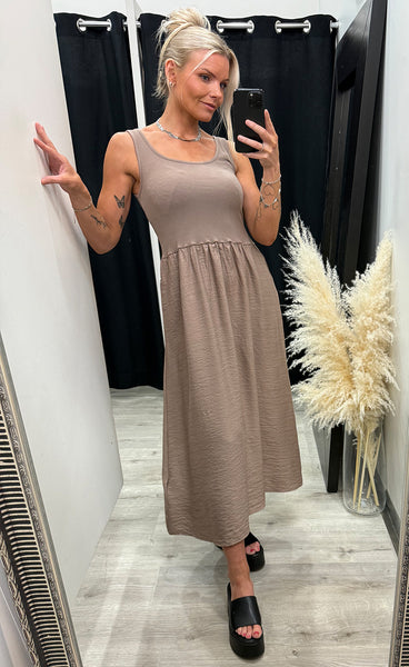Jundy dress 2 - mountain trail