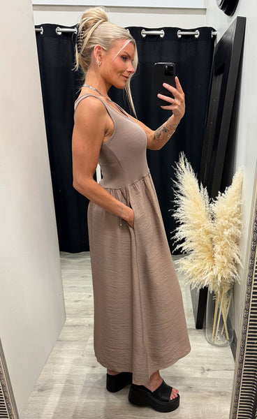 Jundy dress 2 - mountain trail