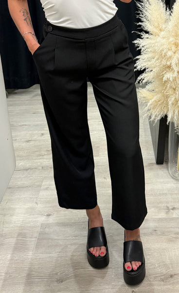 Viksa crop pants - black