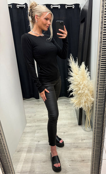 Abiha tee - black