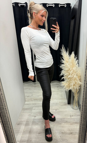 Abiha tee - bone