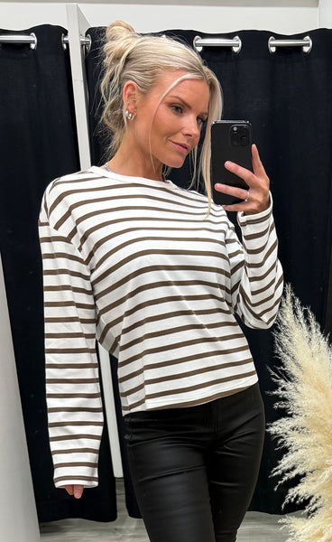Bree tee 1 - white w. raindrum stripe