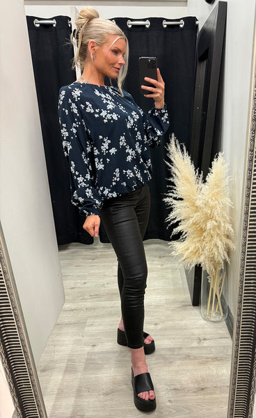 Lalu blouse 3 - floral salute