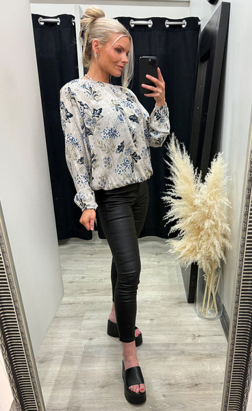 Lalu blouse 3 - pumicestone bloom