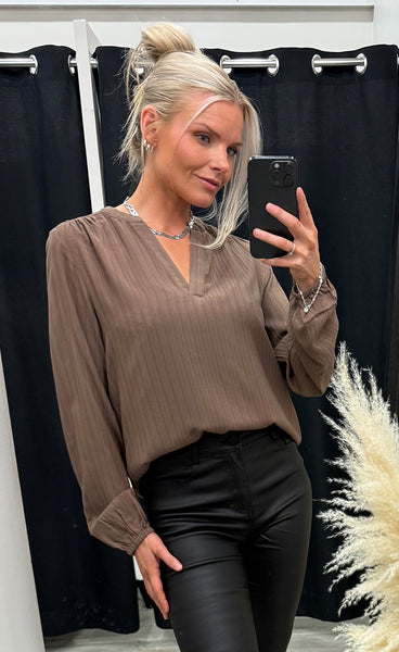 Paulana blouse 1 - rain drum