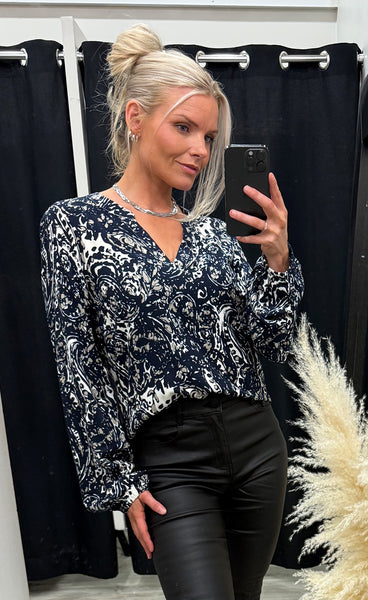 Flowa blouse 1 - stencil raindrumb