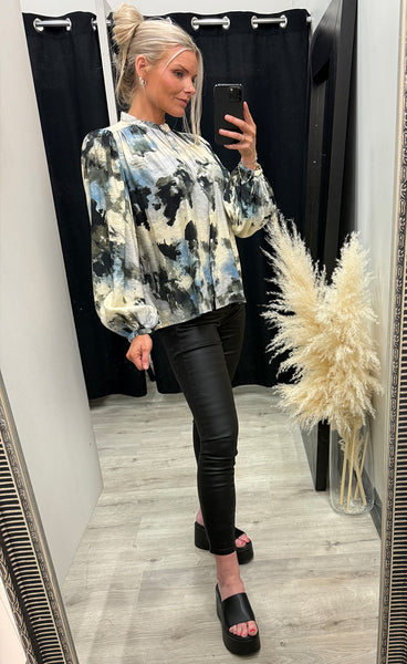 Ariana shirt 11 - watercolour bloom