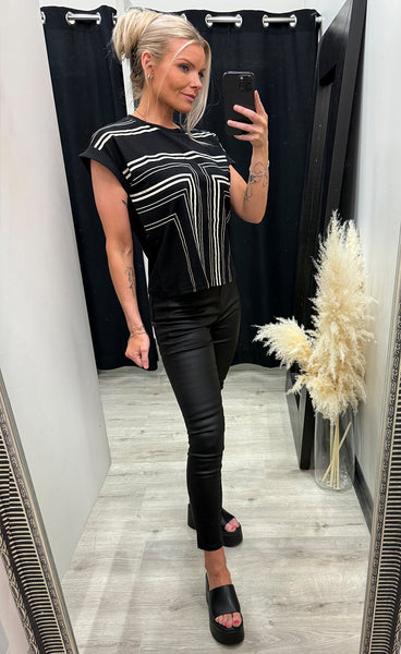 Daimi tee - black mix