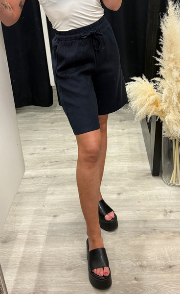 PULZ Luca shorts - dark sapphire