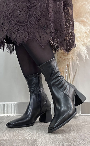 Vagabond Hedda - black