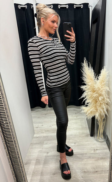 LOVE1625 - black stripes