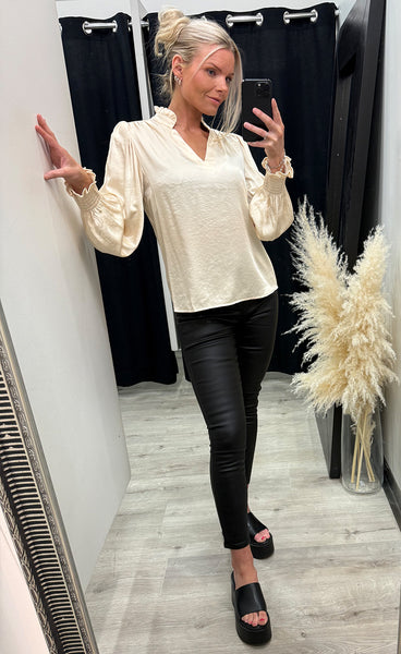 CONTINUE Moe satin blouse - champagne
