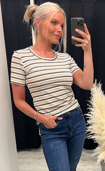 Sani tee 1 - black mix