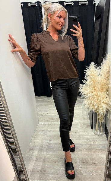 Moe v-neck satin - brown