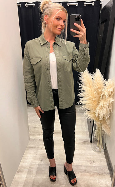 Valentina shirt - lichen green
