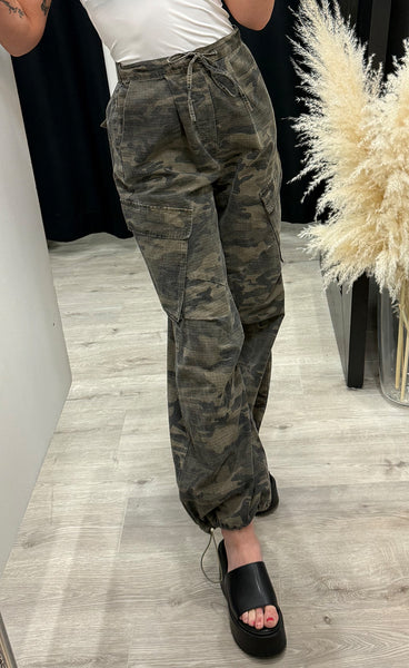 CONTINUE Cassie pants - camouflage