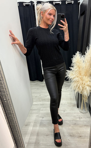 Rosy 3/4 sleeve pullover - black