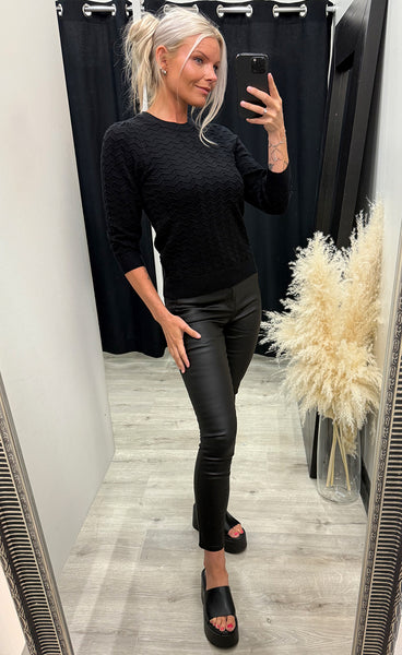 Rosy 3/4 sleeve pullover - black