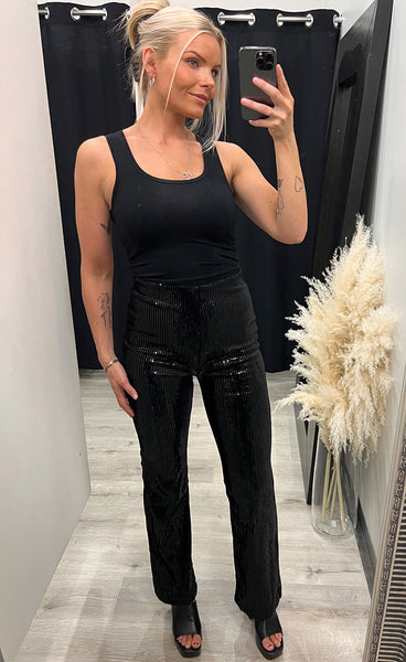 Holli HW flared sequin pants - black