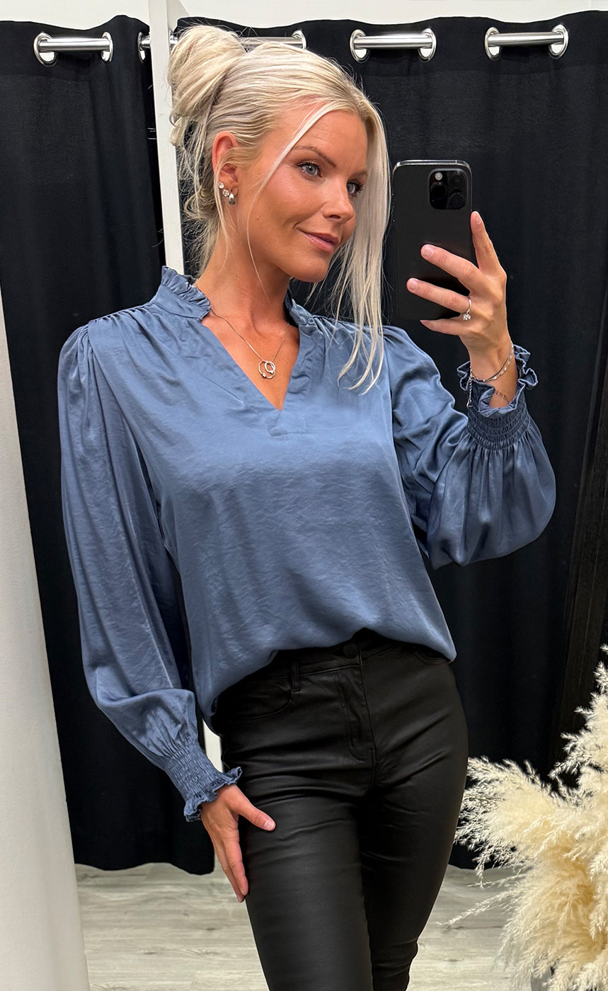 Moe satin blouse - dove blue