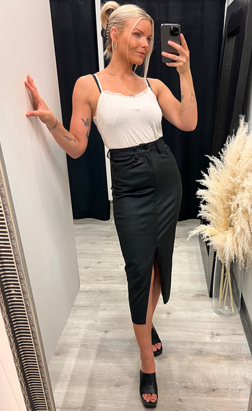 Pleðurpils 8338 - black