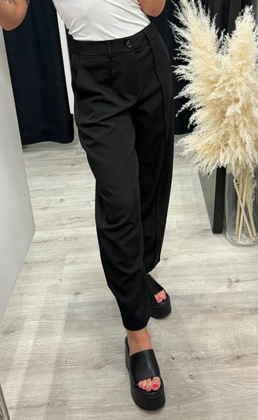NÜMPH Nubelana barrel pants - black