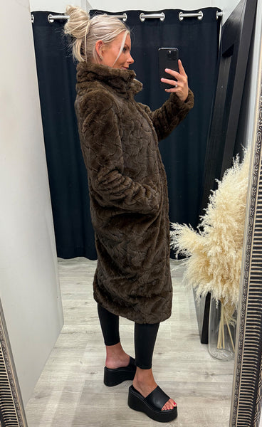 Nuzitta fake fur coat - black coffee