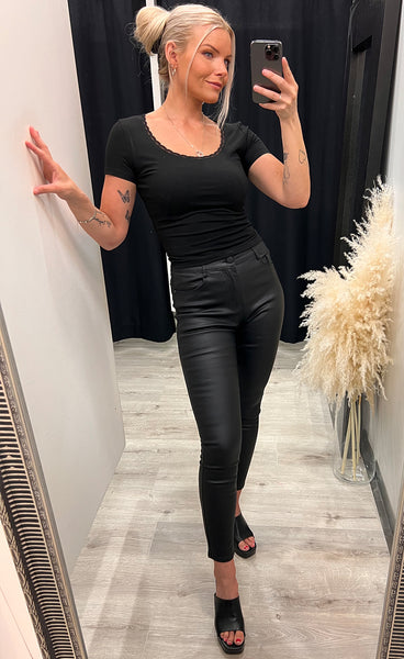 Ginny tee - black