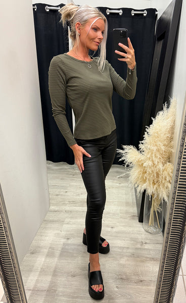 Beatrice t-shirt - army