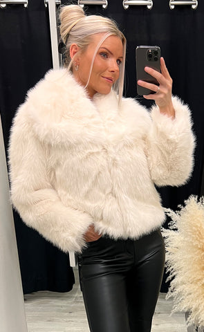 Vanessa loðjakki - white