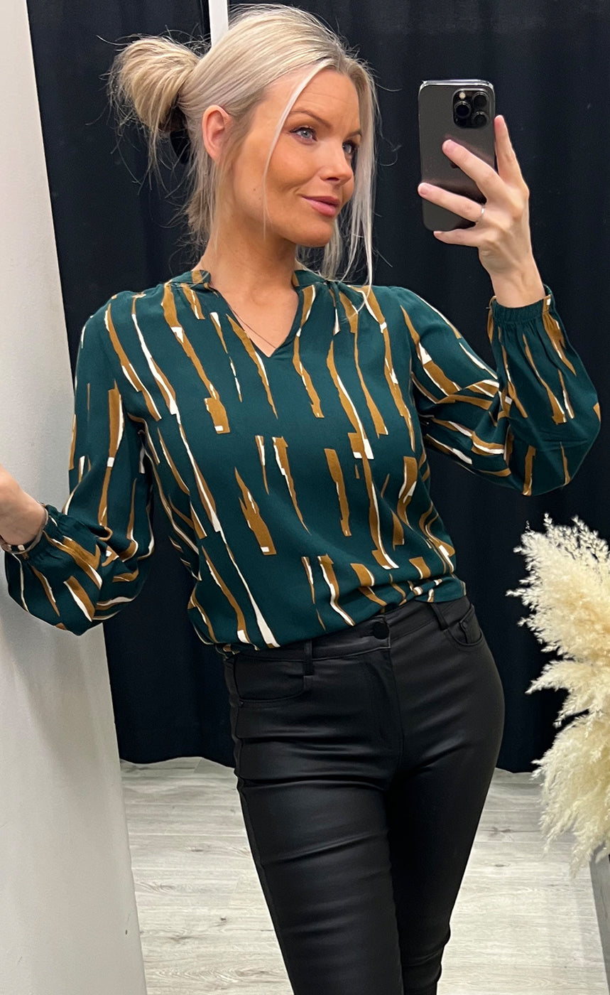 Glowy blouse 1 - ponderosa pine