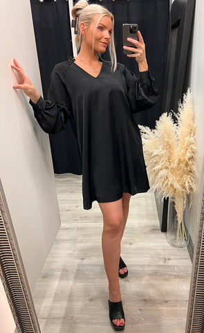 Dolora tunic dress - black