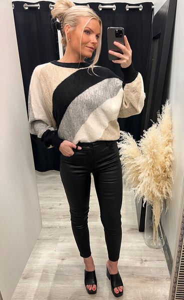 Kamara pullover - black striped