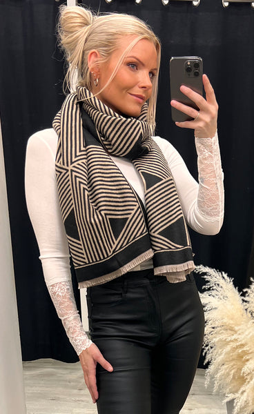 Vibi geometric scarf - black mix