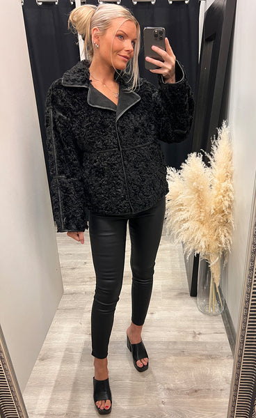 Monica faux fur jacket - black