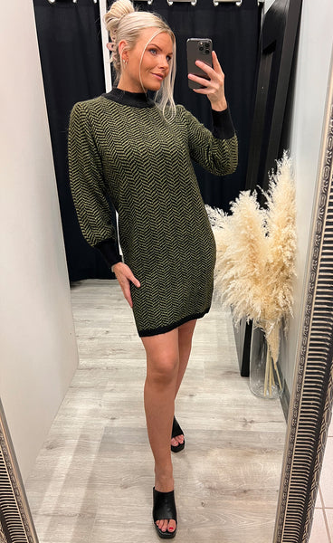 Kamara dress 3 - black/green