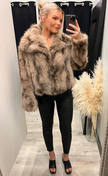 Victoria loðjakki - brown mix